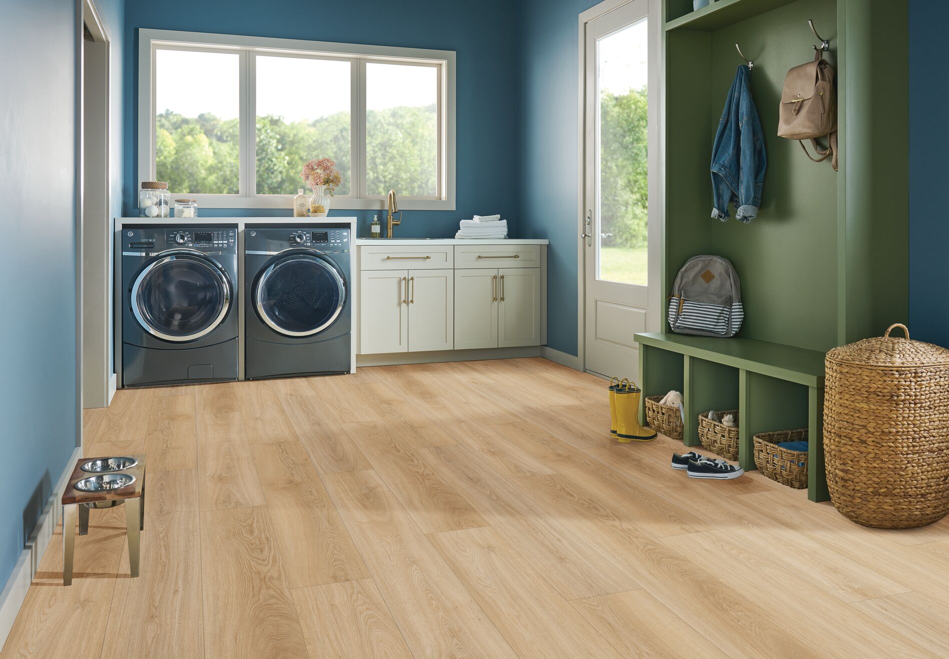 Horizon's Embrace Desert Sun Rigid Core 5RW9501